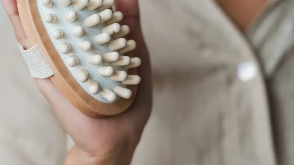 Cepillo corporal para masaje en casa
