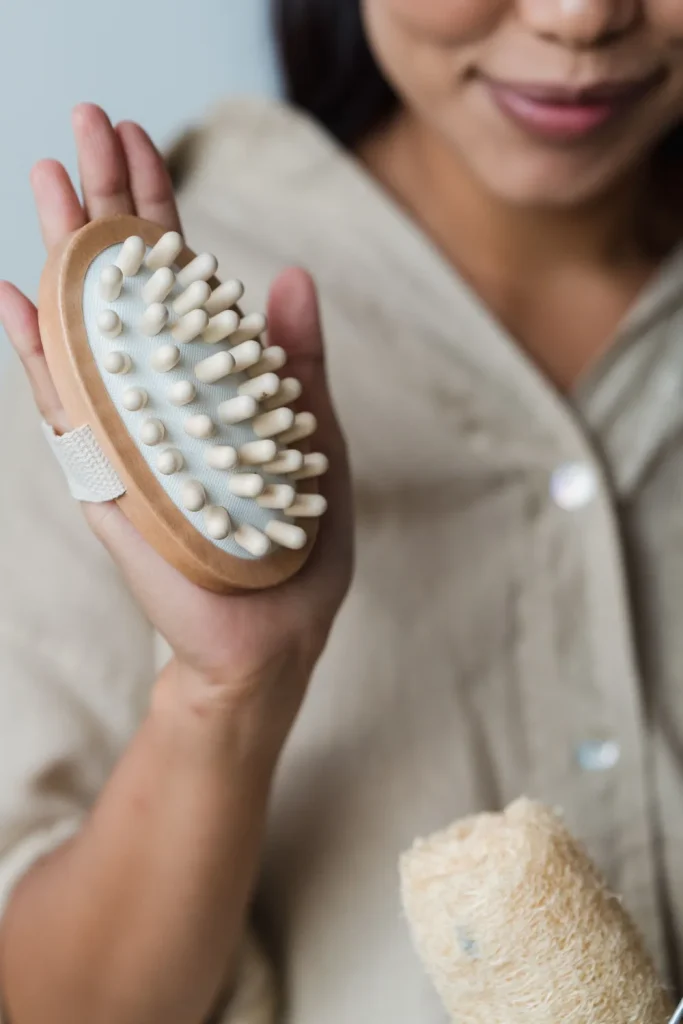 Masajes reductivos en casa: precauciones antes de empezar 1 Cepillo corporal para masaje en casa
