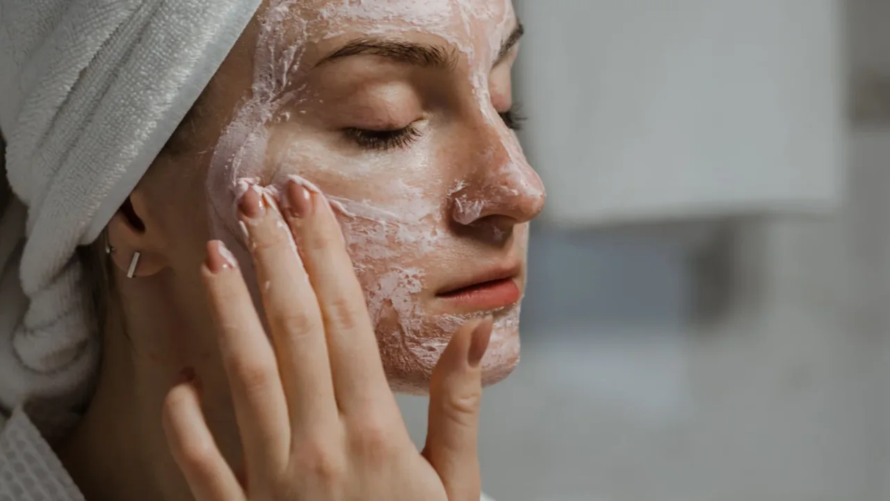 Qué es la exfoliación de la piel explicado en una clínica de Puebla